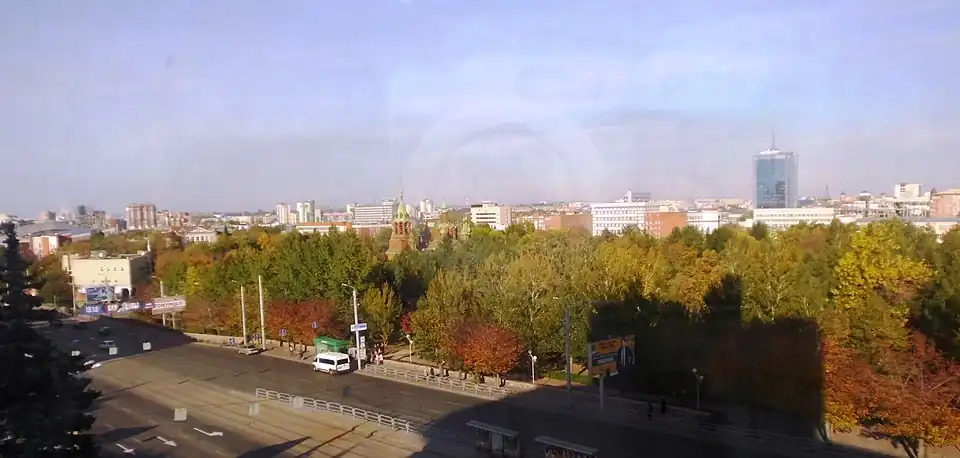 Алое поле со стороны Свердловского проспекта