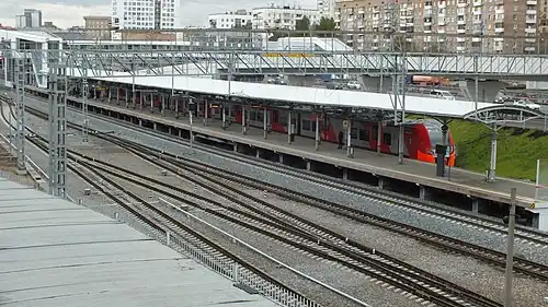 Вид на платформу Шарикоподшипниковского путепровода