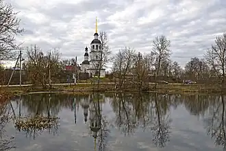 Пруд и колокольня Колоцкого монастыря в Колоцком