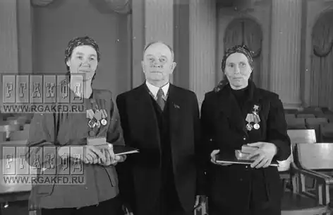 О. В. Куусинен и Герои Социалистического Труда