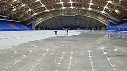 Первая заливка льда