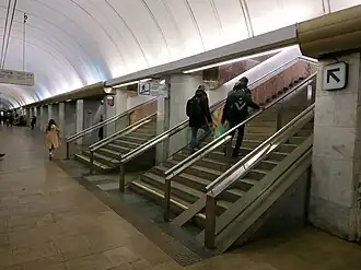 Южный переход в восточный зал