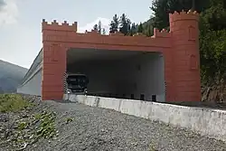 Противолавинная галерея со стороны смотровой площадки