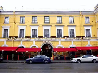 Конногвардейский бульвар, 4, Конногвардейский переулок, 2, улица Якубовича, 3 — солдатский корпус