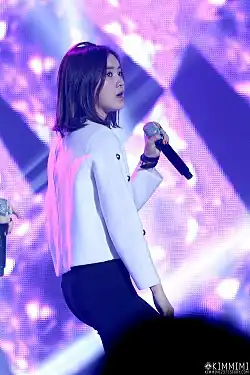 И-Ён на выступлении After School, ноябрь 2014 года