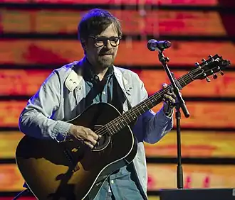 Риверс Куомо на живом выступлении, 2018 год