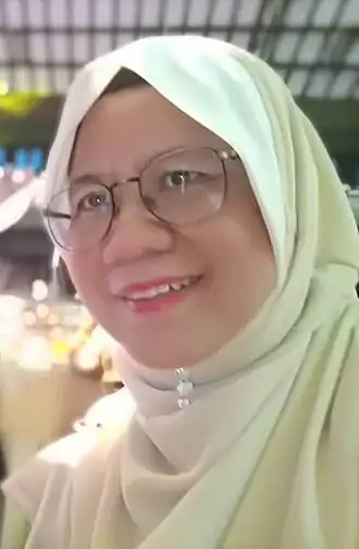 Лауреат 2001 и 2011 гг. года писатель Амина Мохтар