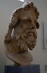 Голова титана Анита. Фрагмент статуи из святилища Деспины (Владычицы) в Ликосуре