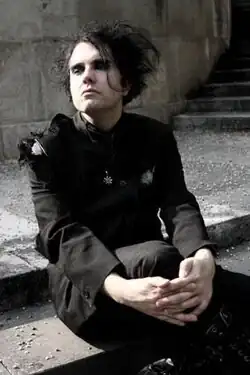 Эшли Дейор, вокалист группы