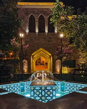 Здание комплекса с сохранившимся порталом в 2020 году