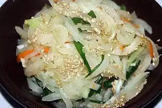 Салат из плодов лагенарии длинноплодной