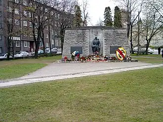 Монумент на холме Тынисмяги, 12 мая 2005 года