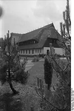 Охотничий домик Древиц, 1990 год