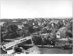 Вид на мост и город (1964)