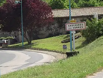 На въезде в коммуну