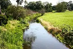 Река Фуне, рядом с деревней