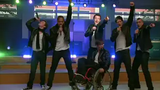 Сцена исполнения «It’s My Life /Confessions Part II»