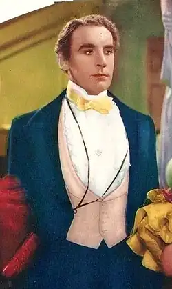 Генри Дэниелл в фильме «Дама с камелиями» (1930)