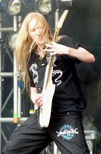 Мяенпяа на фестивале Bloodstock Open Air[англ.] (2011)