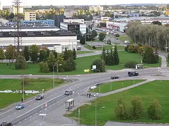 Кадака теэ, перекрёсток с улицей Лаки