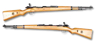 Относительно ранний выпуск. Затыльник приклада — плоский, переднее ложевое кольцо — нештампованное.