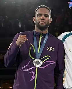 Лорен Альфонсо Домингес на церемонии награждения Олимпийских игр 2024