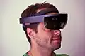 HoloLens на голове пользователя