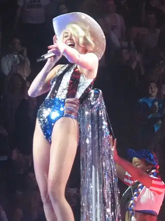 Выступление Сайрус в рамках мирового турне Bangerz Tour, март 2014 года