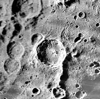 Экранный снимок программы Map-A-Planet, кратер Драйден в центре.