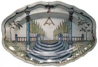 Колонны Б и Я на масонском блюде (XVIII век)