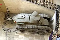 Танк с «хвостом» мог преодолевать окопы шириной до 1,8 метра