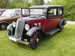 Седан Renault Monaquatre (Type YN2) (1933–1934)