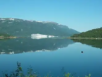 Берег Сёрфолла — южного ответвления залива Фолла