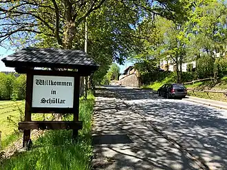 Въезд в Шюльлар со стороны автодороги B 480.