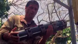 Джек Шепард готовится бросить водородную бомбу в шахту