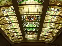 Стеклянный потолок